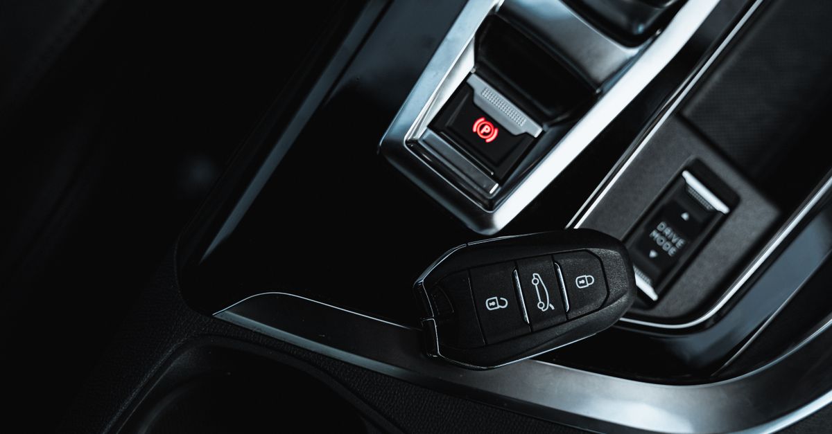 Chevrolet car key fob — Springfield Locksmith Corp