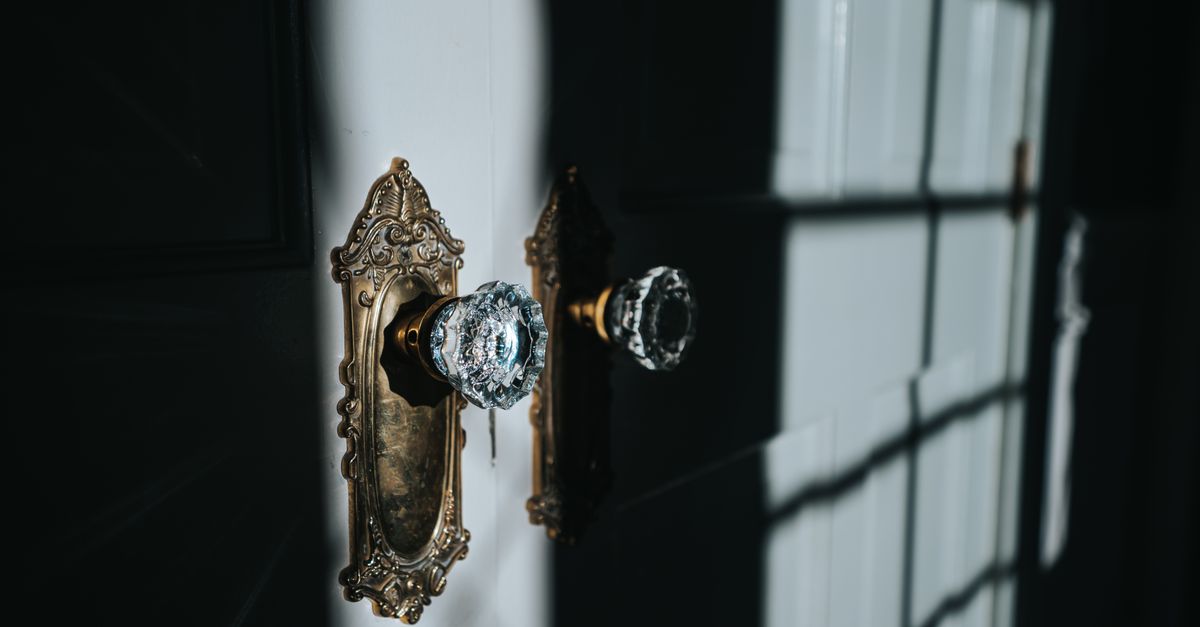 What Causes a Door Knob Lock to Fail — and Why It Matters — Springfield Locksmith Corp
